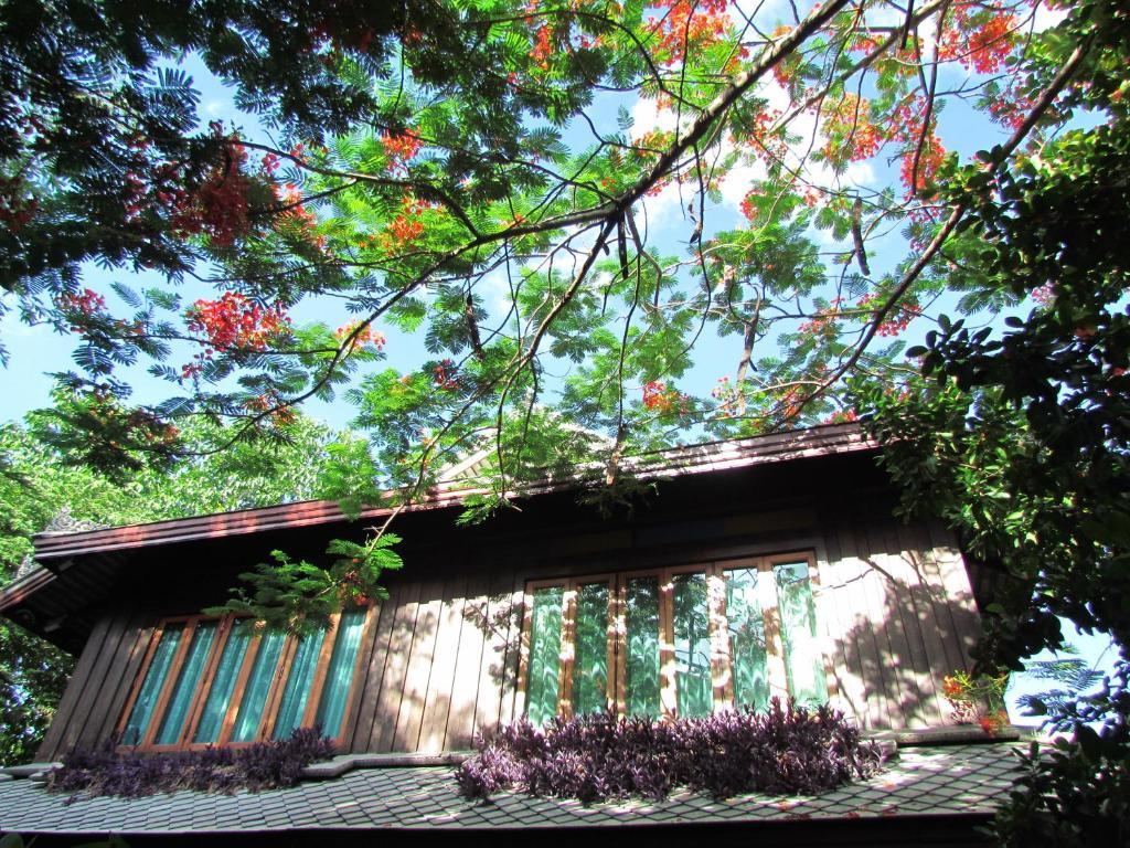 Santitham Guest House Chiang Mai Luaran gambar
